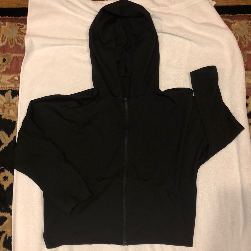 ZIP UP LULULEMON HOODIE!